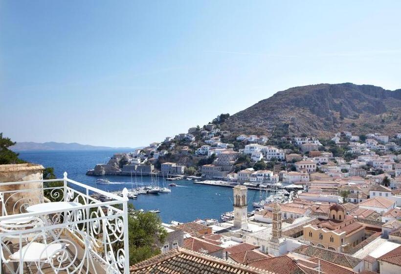سوییت با چشم‌انداز دریا, Hydra