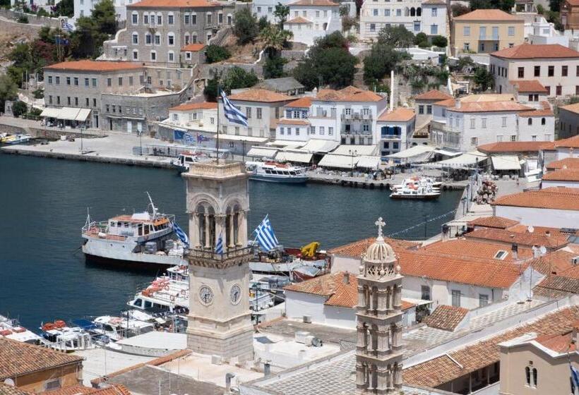 سوئیت مستر با چشم‌انداز دریا, Hydra