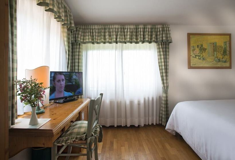 Номер Стандарт, Relais Picaron