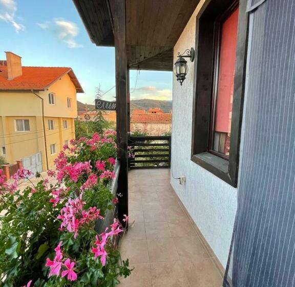 Standard Triple Room, Guest House Elit