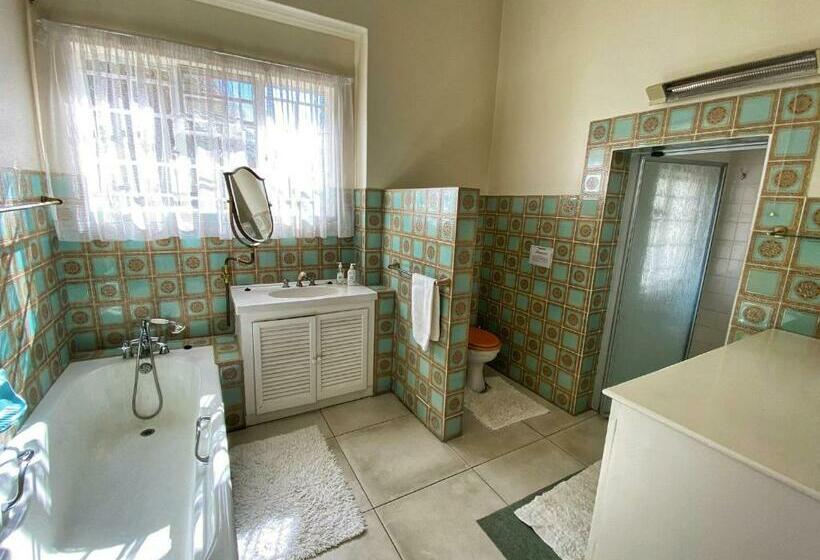 Номер Стандарт, Dwarsvlei Guest Farm