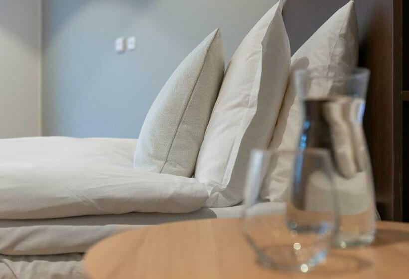 Estudio Estándar, Stockholm Hotel Apartments Arlanda Xpo