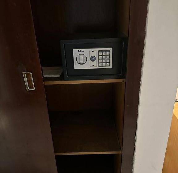 اتاق خانوادگی, Gawharet Alahram Bed Room