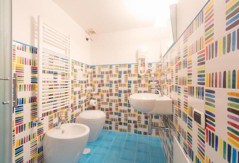 Quarto Estandar, Dimore De Luca