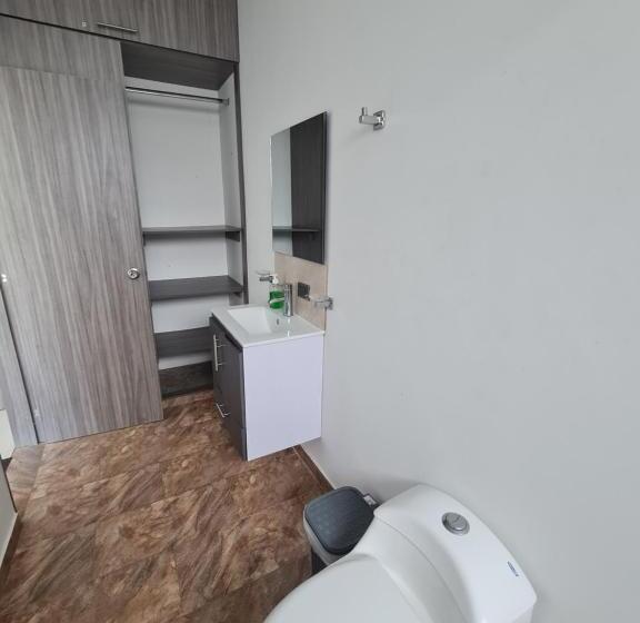 اتاق پریمیوم چهارنفره, Quinta Shaddai Melgar