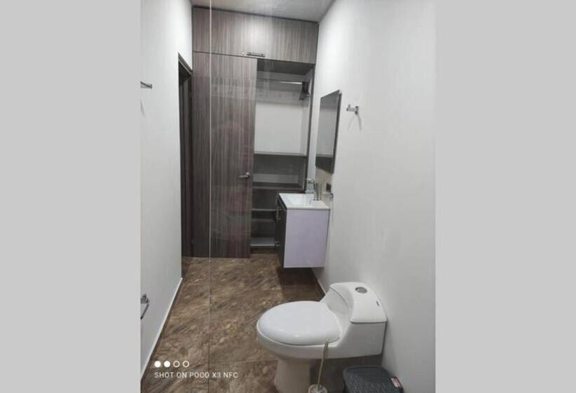 اتاق راحتی سه تخته, Quinta Shaddai Melgar