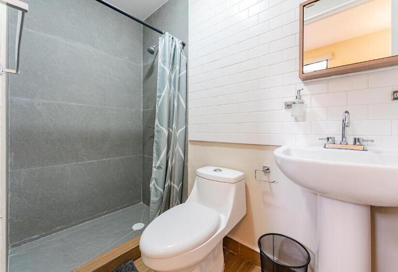 Quarto Estandar Individual com Sacada, Casa Danubio Reforma By Vh