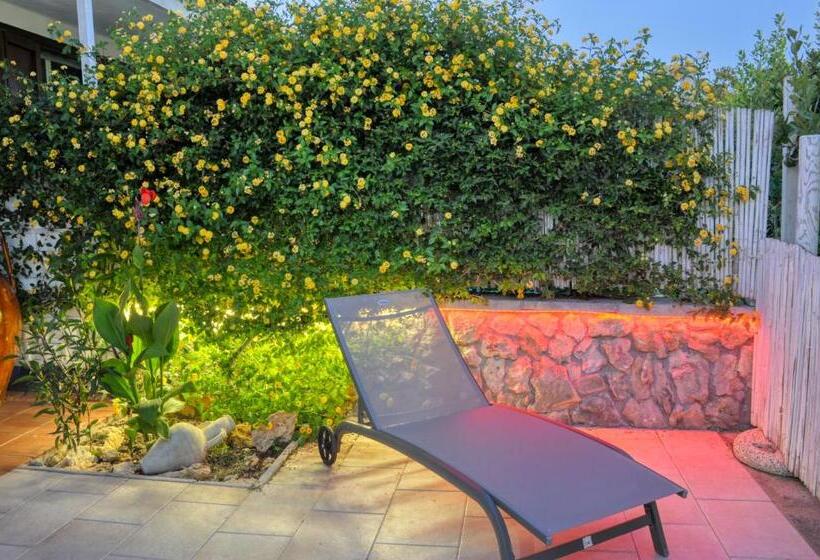 آپارتمان 1 خوابه همکف, Residence Villa Grotta Monaca