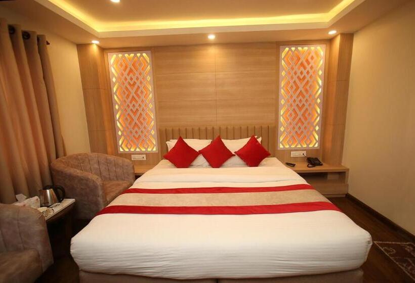 Deluxe Suite King Bed, Amarawati