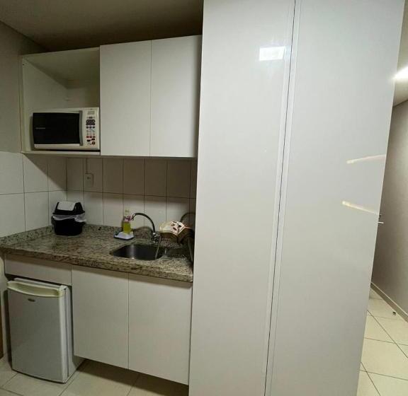 Suíte, Suíte Luxo Com Tela De Cinema No América Towers Studio Residence