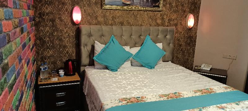 اتاق استاندارد یک نفره, Adana Saray