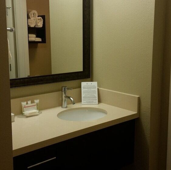 适合残疾人士使用的套间, Staybridge Suites North Jacksonville, An Ihg
