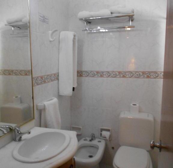 اتاق استاندارد سه نفره, Tanger