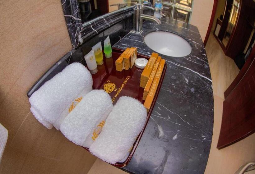 سوئیت دلوکس 2 خوابه, Tiffany Diamond Hotels Ltd   Indira Gandhi Street