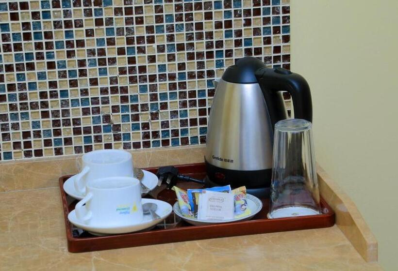 اتاق سوپریور سه تخته, Tiffany Diamond Hotels Ltd   Indira Gandhi Street