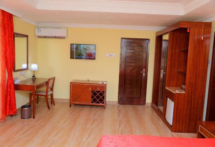 اتاق سوپریور سه تخته, Tiffany Diamond Hotels Ltd   Indira Gandhi Street