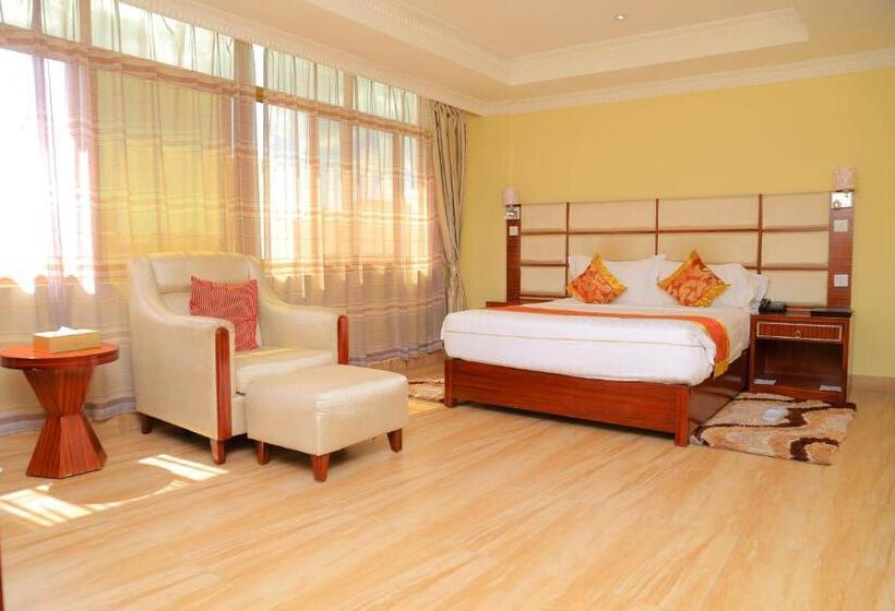 سوییت اجرایی, Tiffany Diamond Hotels Ltd   Indira Gandhi Street