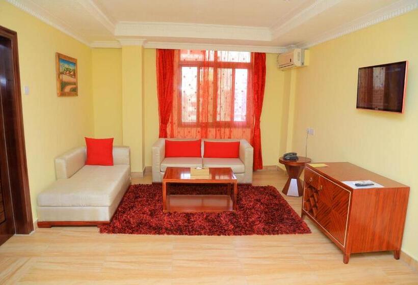 سوییت جونیور, Tiffany Diamond Hotels Ltd   Indira Gandhi Street