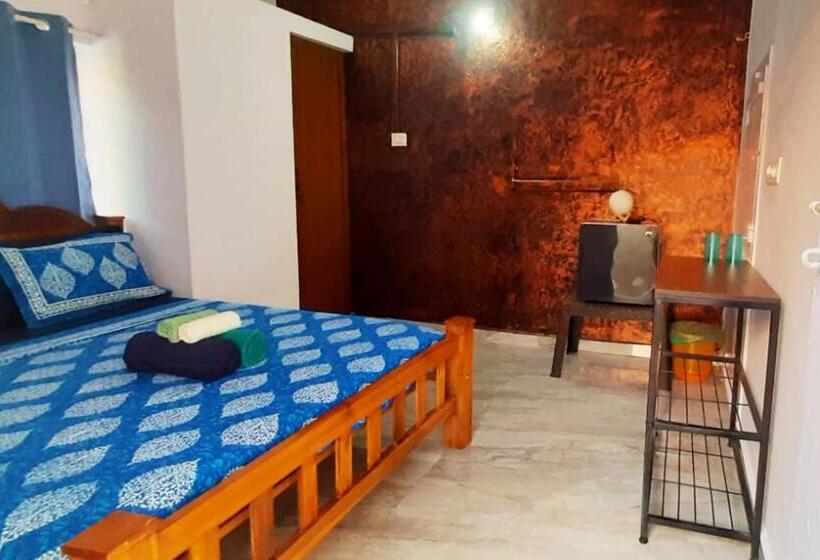 اتاق اکونومی, Blue Sophy Residency