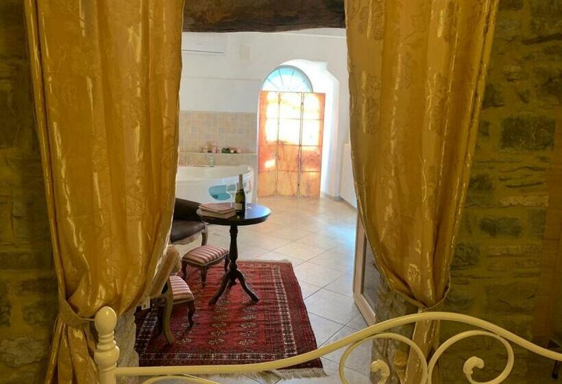 اتاق استاندارد, Il Vicolino