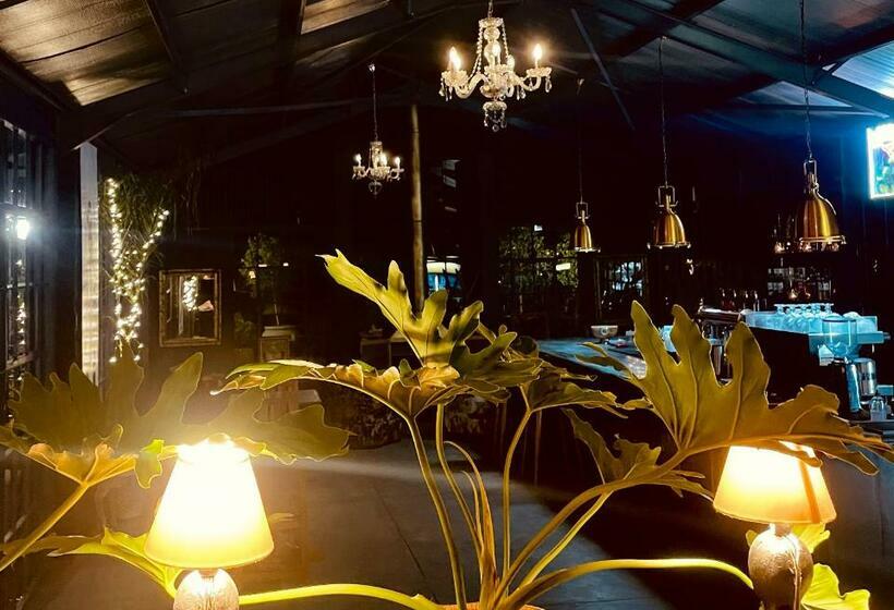 Номер Deluxe Кровать Кинг, Le Rêve Boutique Hôtel