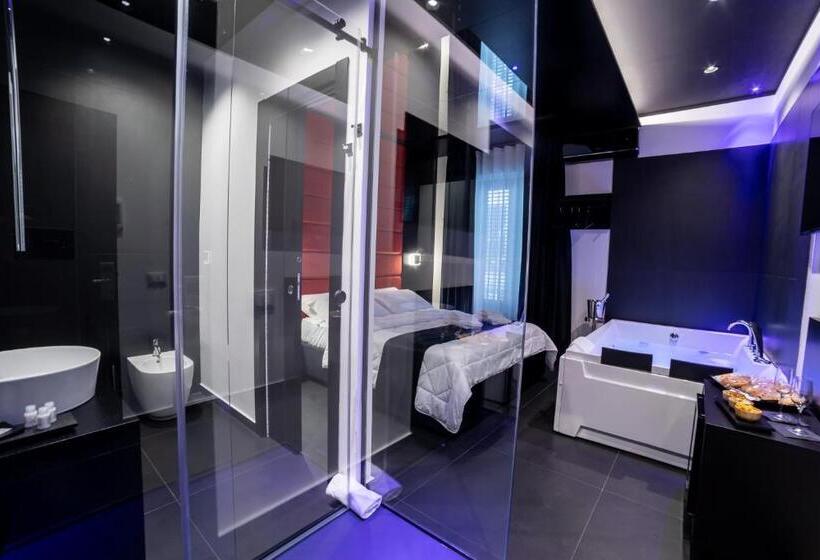 اتاق استاندارد با وان آب گرم, Maximum Hub Suite&spa