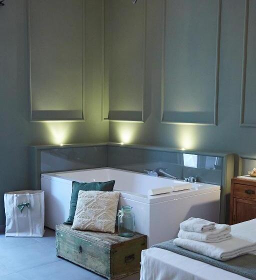 سوییت جونیور, Dimora Terranova Charming Rooms