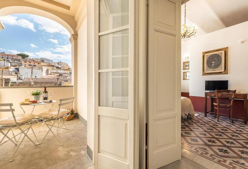 Номер Deluxe Вид на Горы, Palazzo Cherchi
