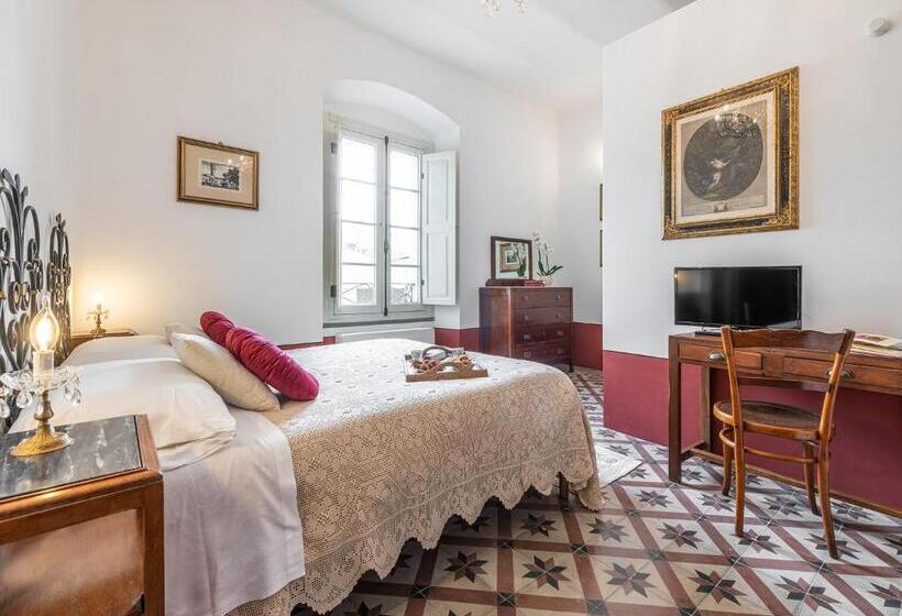 Номер Deluxe Вид на Горы, Palazzo Cherchi