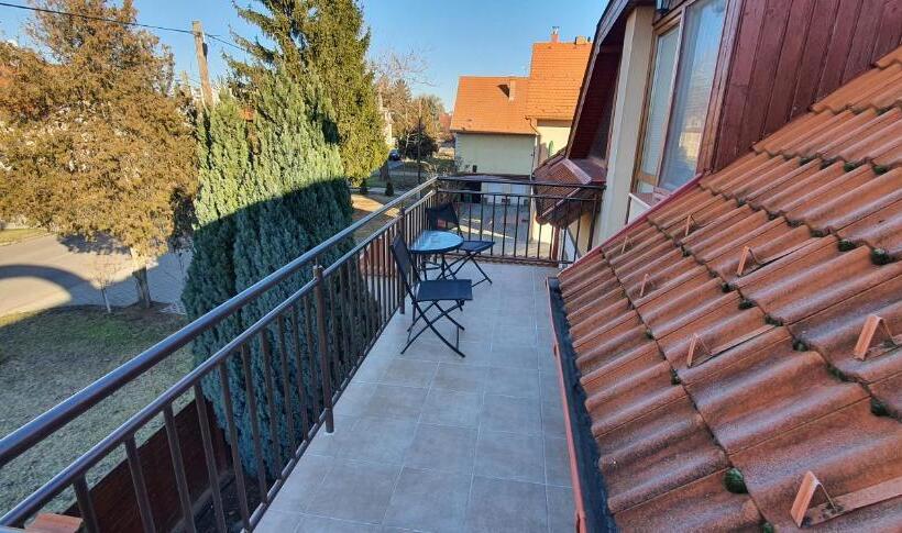 سوییت خانوادگی, Aqua Oazis Apartman