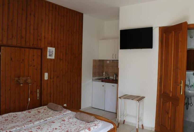 آپارتمان 1 خوابه با چشم‌انداز باغ, Vicze Apartmanház