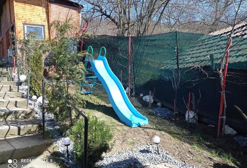 Семейный Номер, Casa Rool