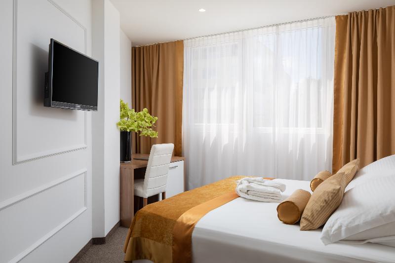 Номер Стандарт, Hampton Inn & Suites By Hilton Regina East Gate