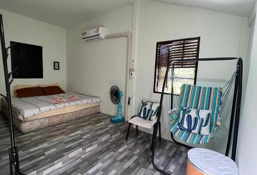 اتاق استاندارد, Pano Solar Guest House