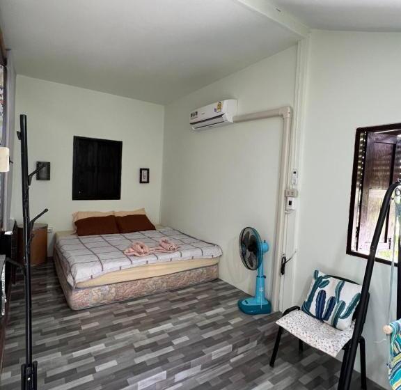 اتاق استاندارد, Pano Solar Guest House