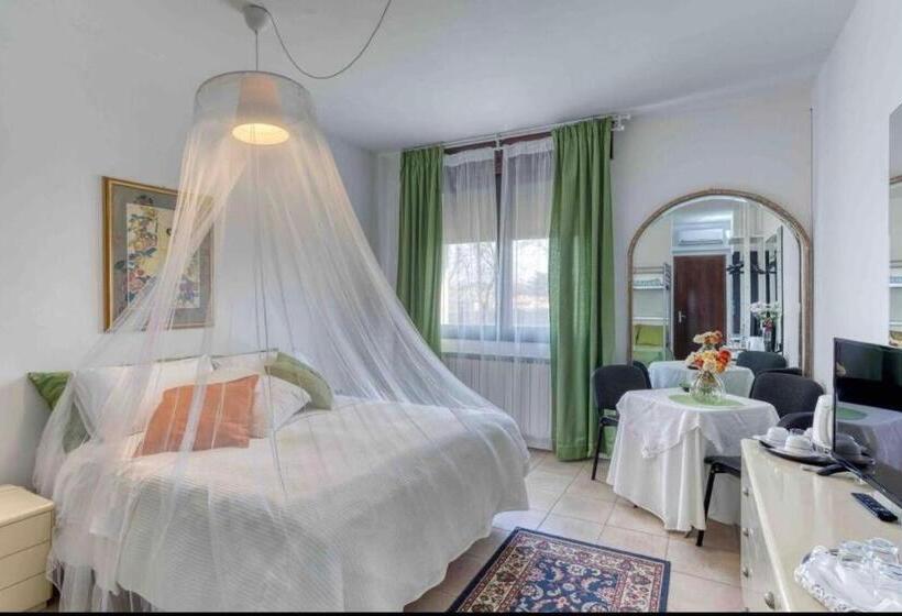 Четырехместный Номер Deluxe, Garden Of Venice