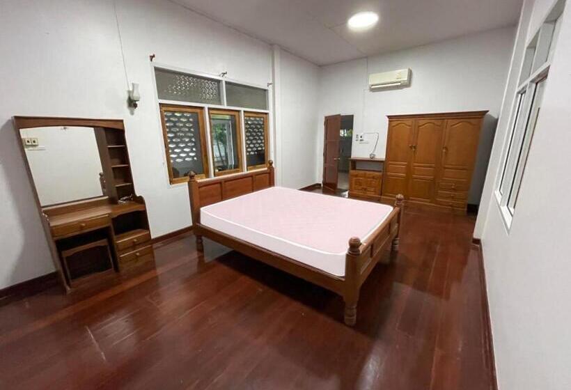اتاق استاندارد با چشم‌انداز پارک, Banya Bnb ที่พักบ้านย่าบีแอนด์บี เมืองประจวบฯ