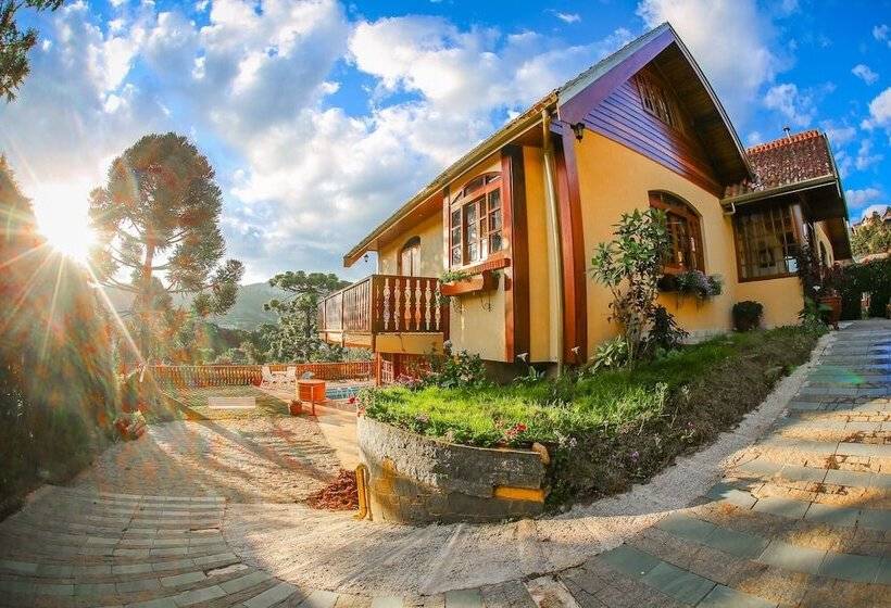 سوییت خانوادگی, Mansao Austriaca Guesthouse
