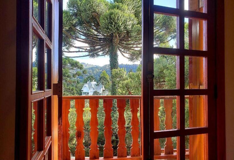 سوئیت با بالکن, Mansao Austriaca Guesthouse