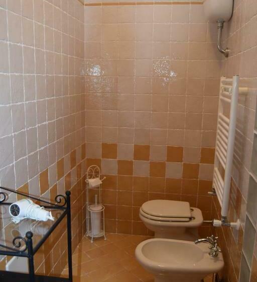 Quarto Estandar Cama King, B&b La Magnolia
