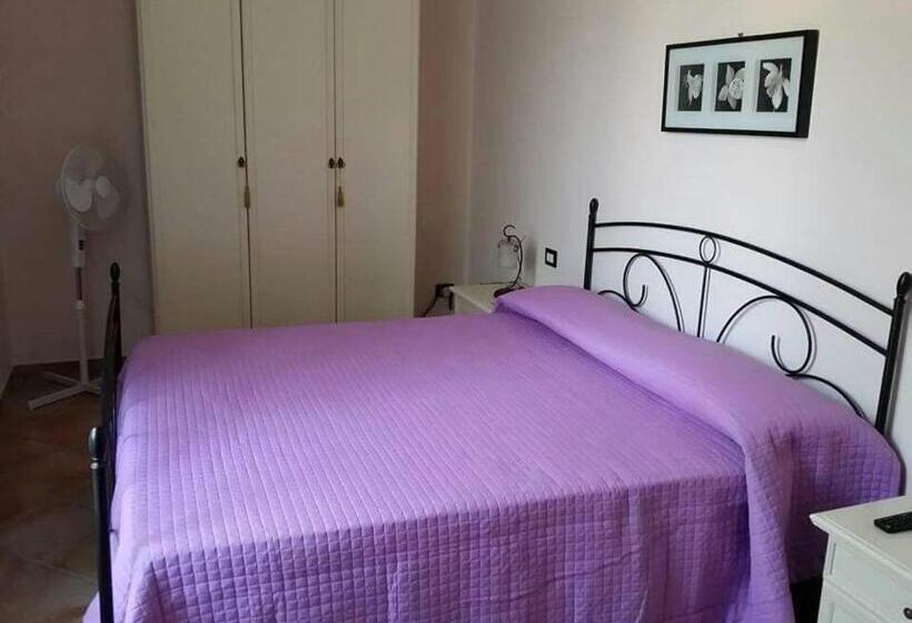 Quarto Estandar Cama King, B&b La Magnolia