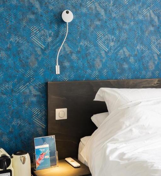 Номер Стандарт, Hôtel Une Chambre En Ville