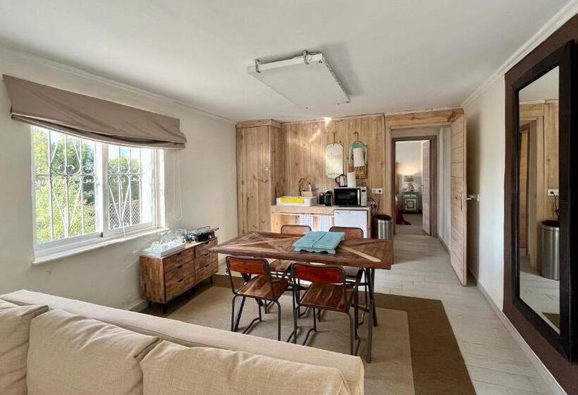 اتاق لوکس با تخت بزرگ, Elparaiso Altea Apartment Sylvia Adults Only Bed & Borrel
