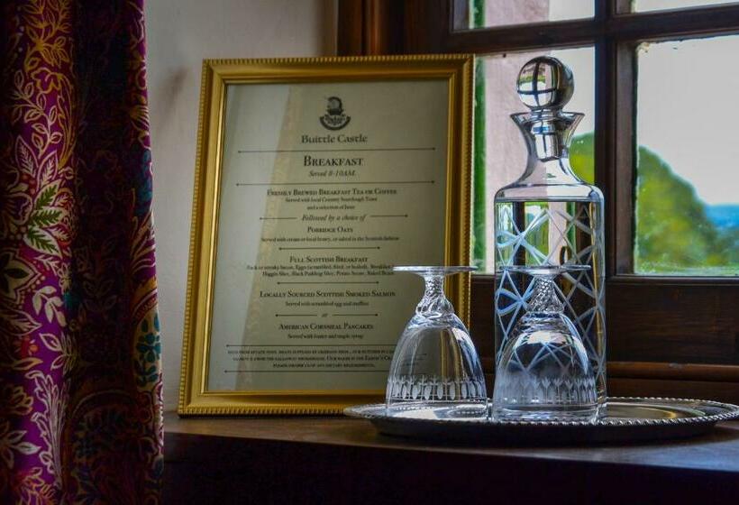 Номер Стандарт, The Lady Maxwell Room At Buittle Castle