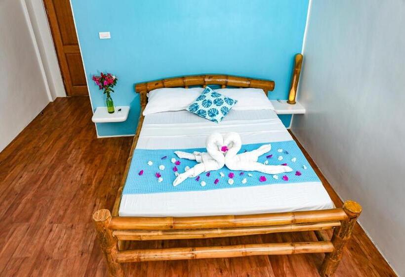 스탠다드 트리플 룸, Lunazul Guesthouse