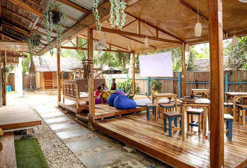 스탠다드 트리플 발코니 룸, Lunazul Guesthouse