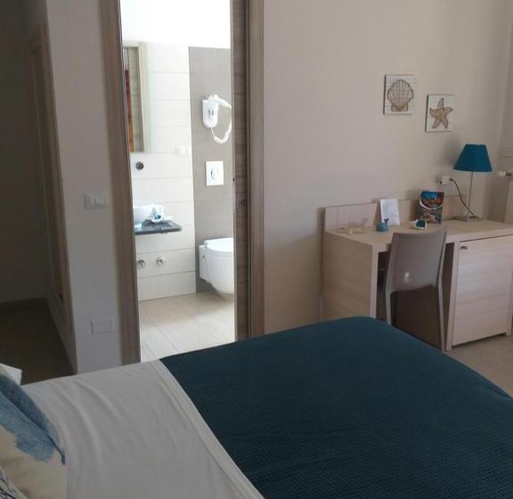 اتاق لوکس با چشم‌انداز دریا, Cecio 5 Terre Rooms