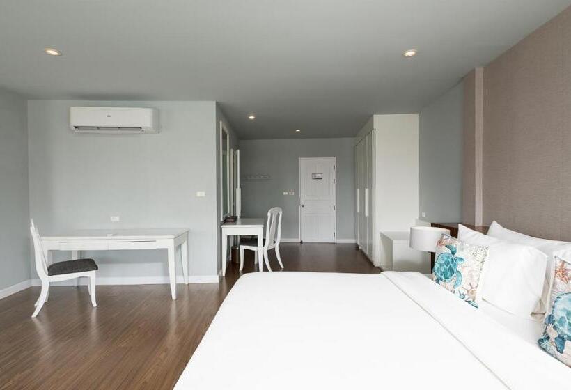 سوییت جونیور, Arinara Beach Resort Phuket   Sha Extra Plus