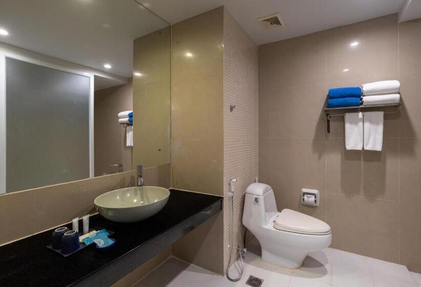اتاق استاندارد با چشم‌انداز استخر, Arinara Beach Resort Phuket   Sha Extra Plus