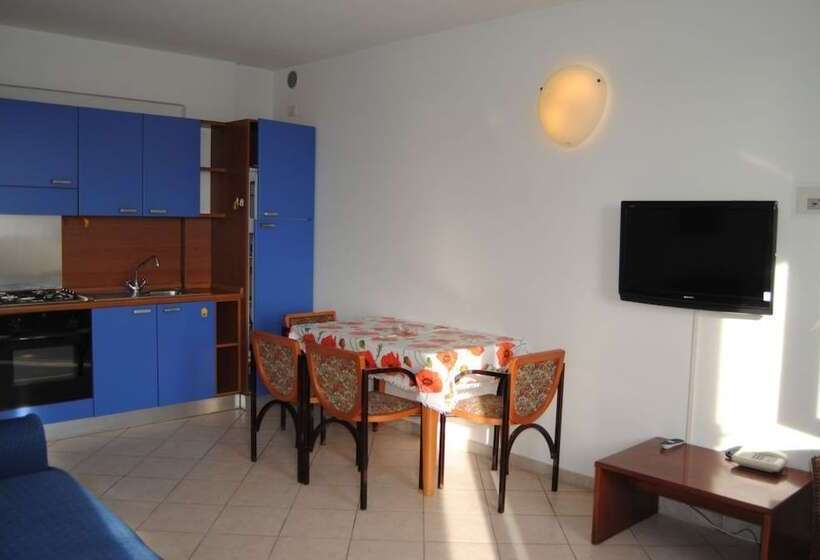 آپارتمان 2 خوابه, Capri & Residence